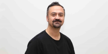 veri-caginda-reklamcilik-duygusal-bag-arayisina-giriyor-KH1BdteR.jpg
