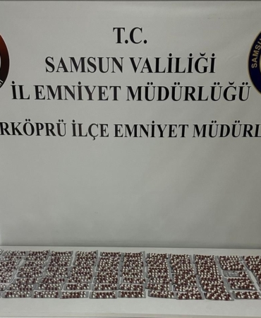 vezirkoprude-aracta-bin-308-adet-uyusturucu-hap-ele-gecirildi-142ebpA1.jpg