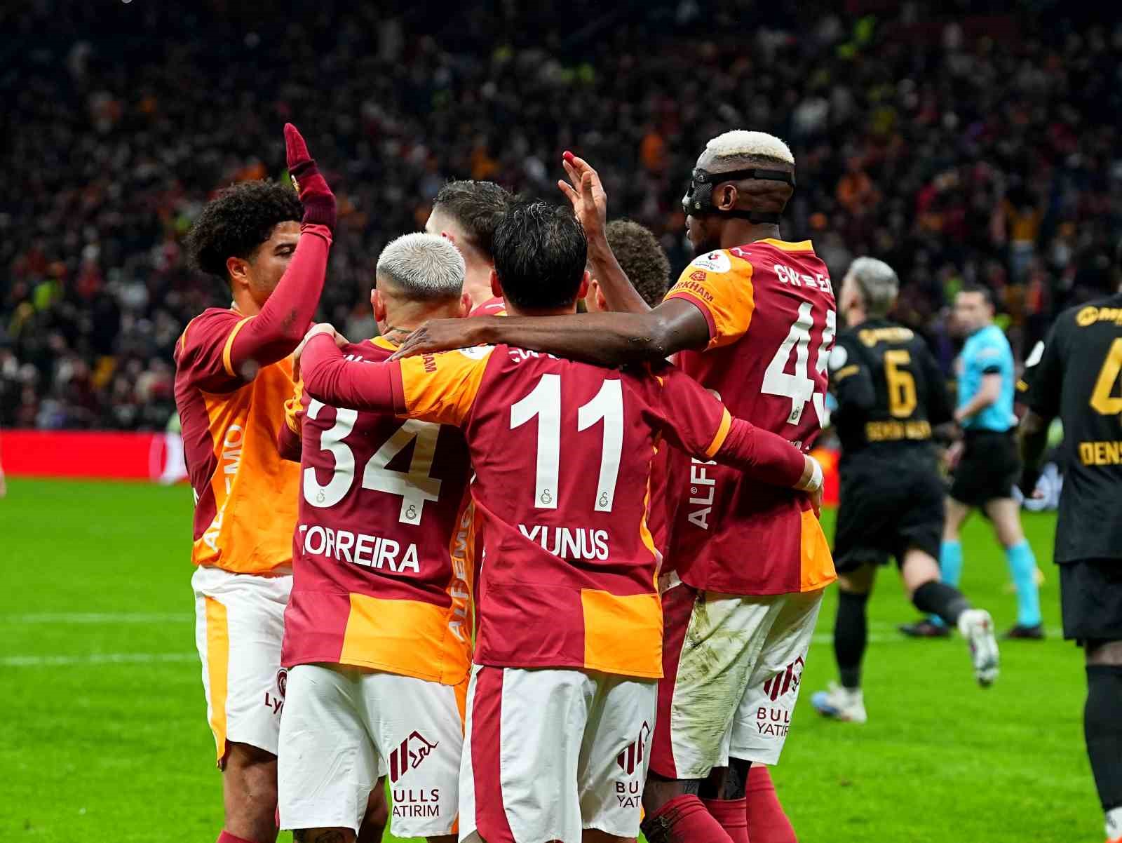 victor osimhen bu sezon 14 golunu atti 3 uMatceOq