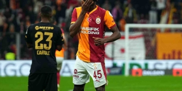 victor-osimhen-bu-sezon-14-golunu-atti-HHAFnmpZ.jpg