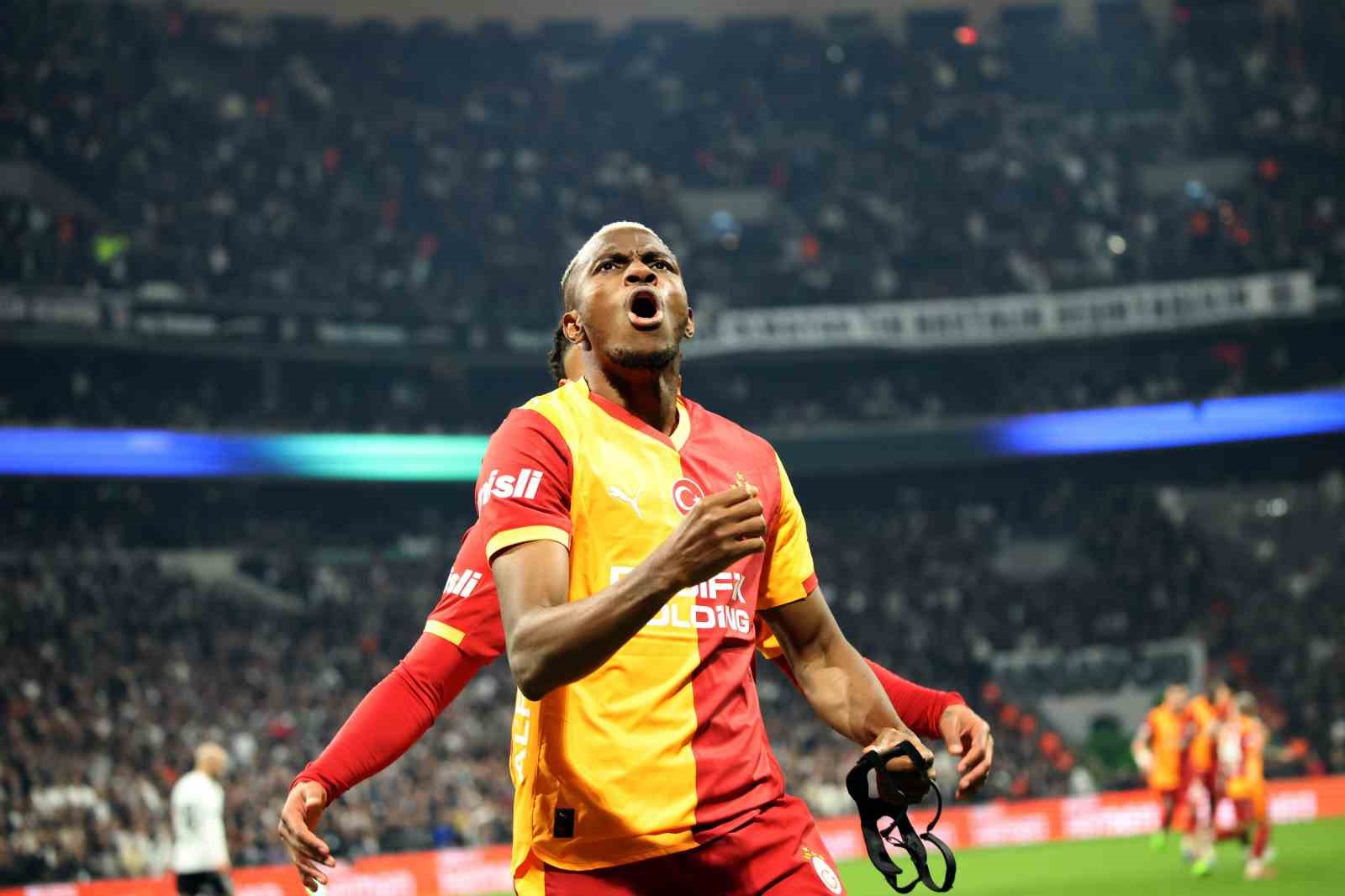 victor osimhen bu sezonki 18 golunu atti 1 8mPryDKR