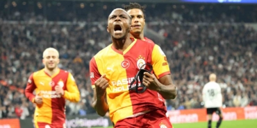 victor-osimhen-bu-sezonki-18-golunu-atti-5DwI4bPr.jpg
