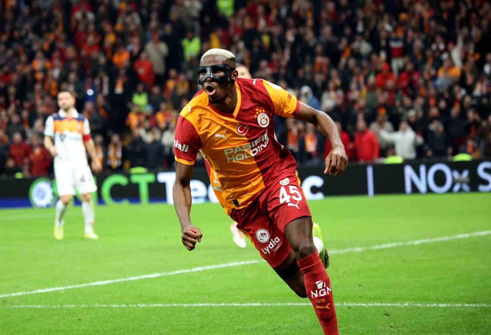 victor osimhen bu sezonki 19 golunu kaydetti 0 Y9h2EcYk