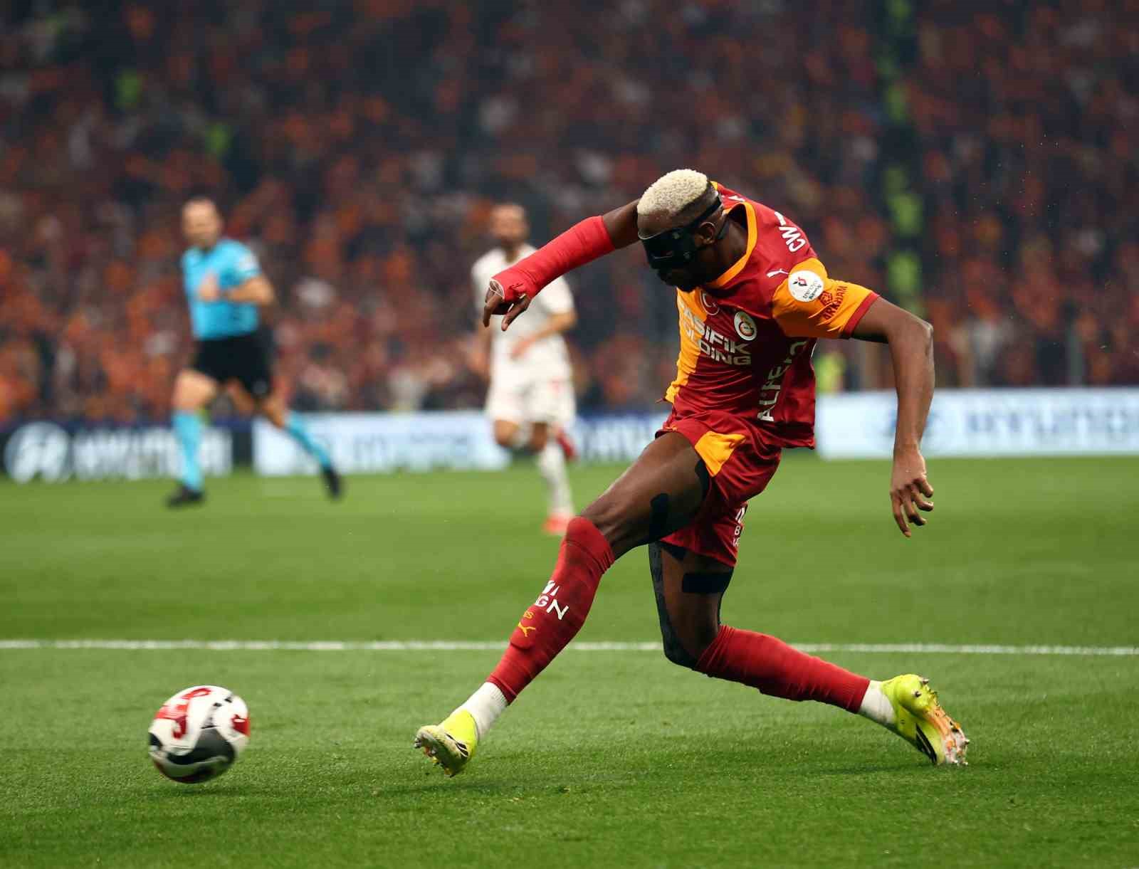victor osimhen bu sezonki gol sayisini 22ye cikardi 1 AC2K6ibr