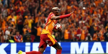 victor-osimhen-bu-sezonki-gol-sayisini-22ye-cikardi-iXLQKttW.jpg