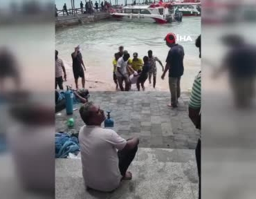 vietnamda-surat-teknesi-alabora-oldu-15-hint-turist-oldu-RjvRnLEA.jpg