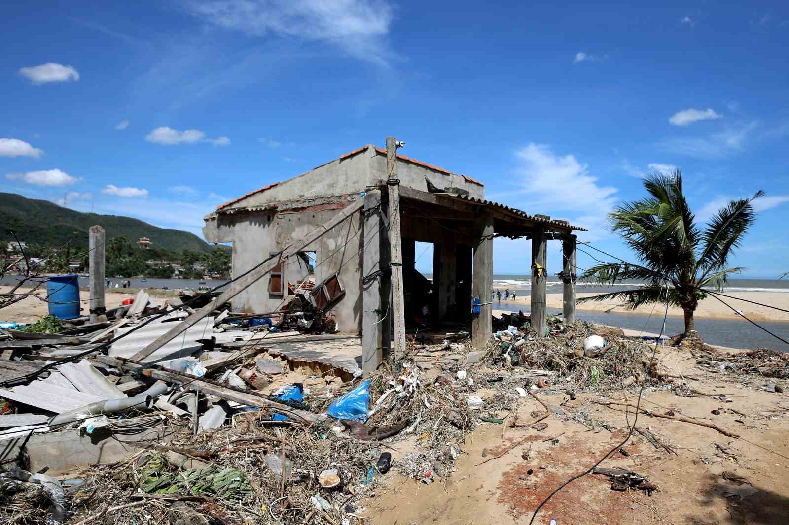 vietnami vuran kalmaegi tayfununda 5 kisi hayatini kaybetti 1 XZwy4ANa