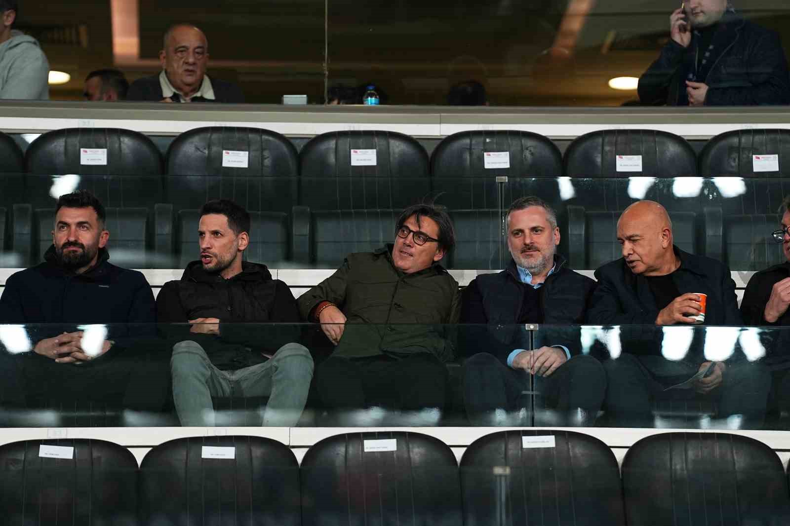 vincenzo montella basaksehir besiktas macini tribunden takip etti 0 pbfGYQwS