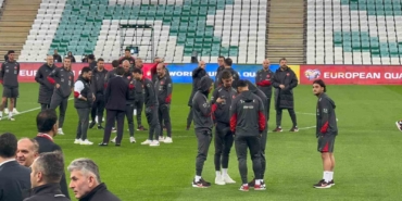 vincenzo-montella-birinci-torbadan-katilmayi-garantilememiz-icin-yarinki-mac-onemli-V2r7MjKO.jpg