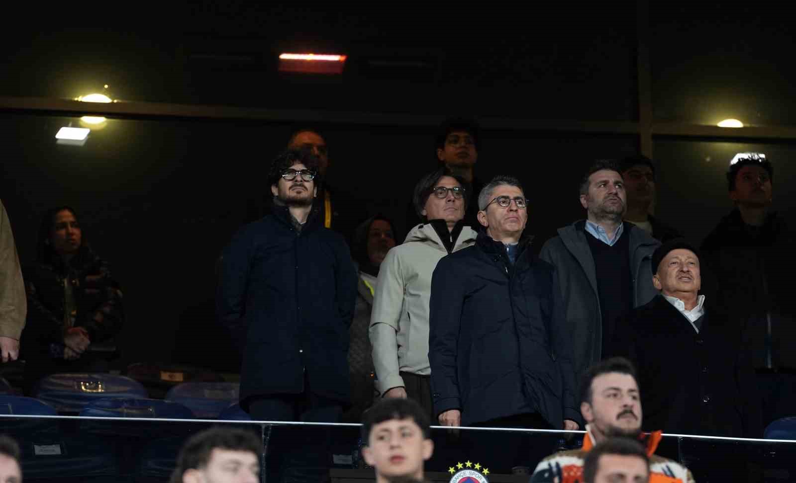Vincenzo Montella, Fenerbahçe- Gaziantep FK maçını takip etti 4 vincenzo montella fenerbahce gaziantep fk macini takip etti 0 Z2LPylK2