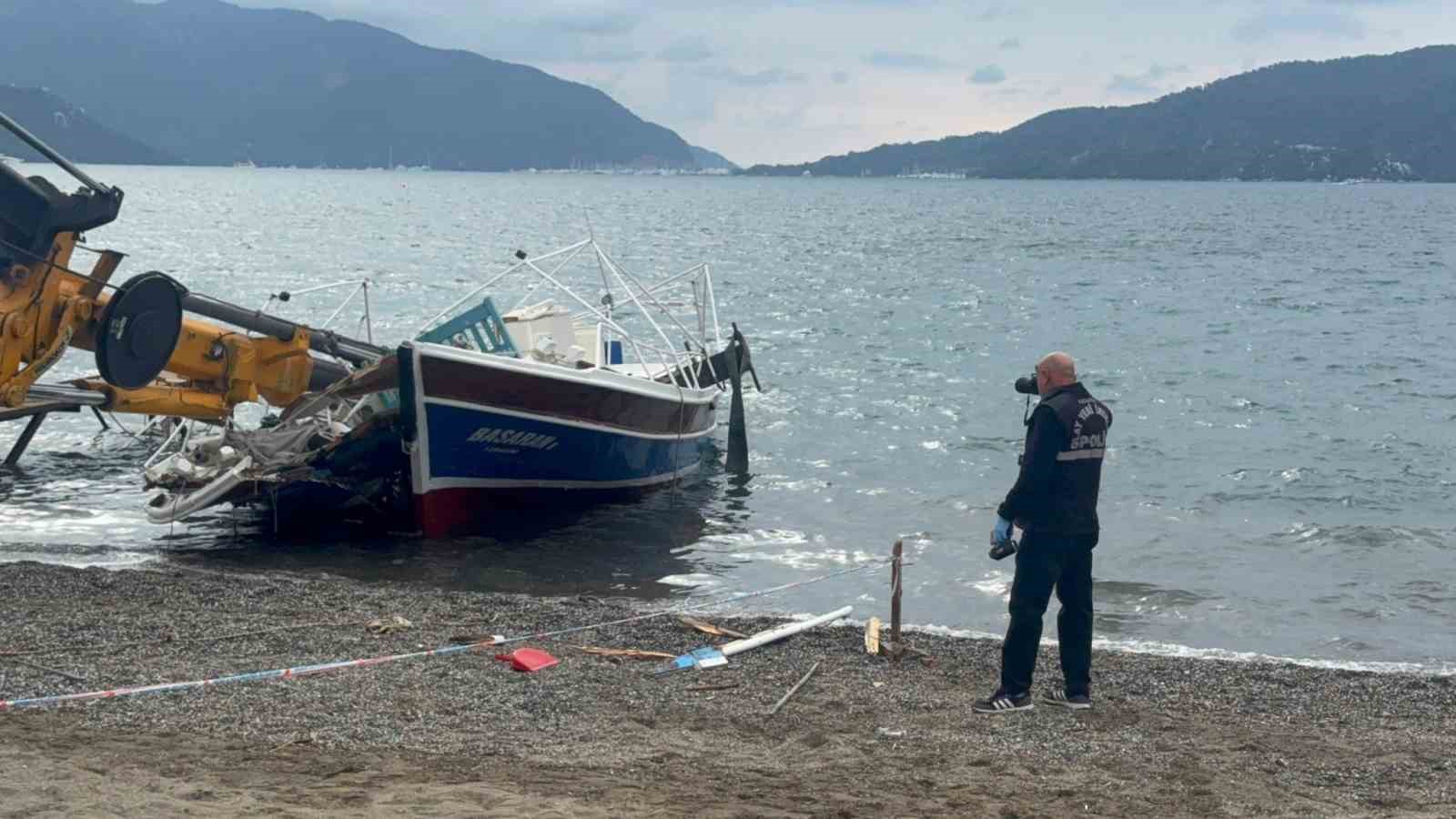 Vincin kopan parçasının altında kalan genç hayatını kaybetti 7 vincin kopan parcasinin altinda kalan genc hayatini kaybetti 3