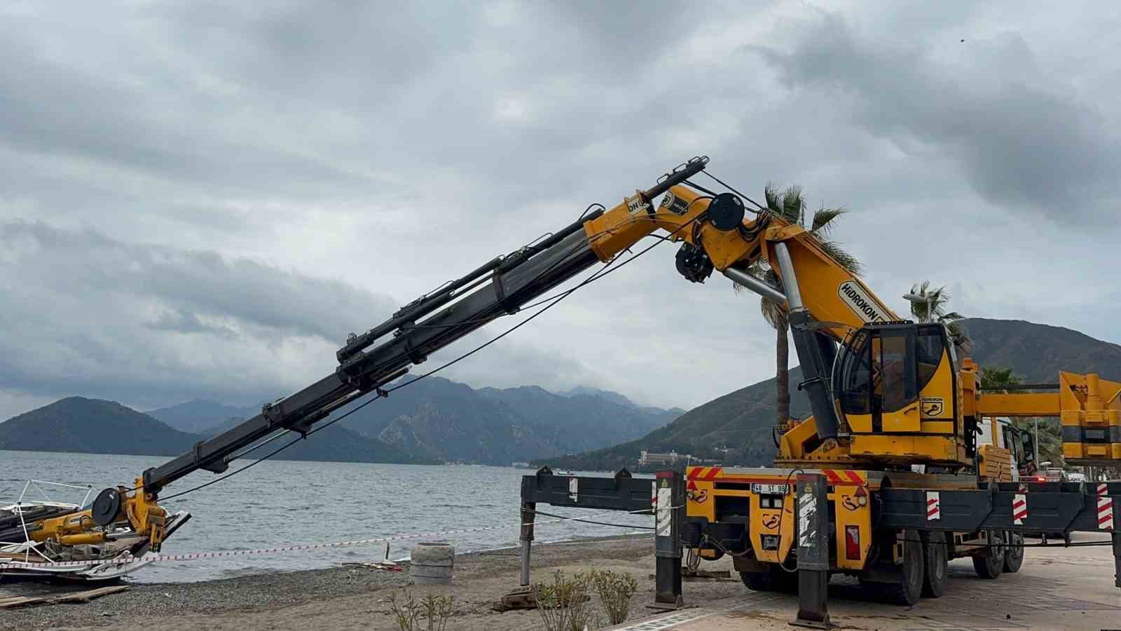 Vincin kopan parçasının altında kalan genç hayatını kaybetti 9 vincin kopan parcasinin altinda kalan genc hayatini kaybetti 5 RkLEpHhd