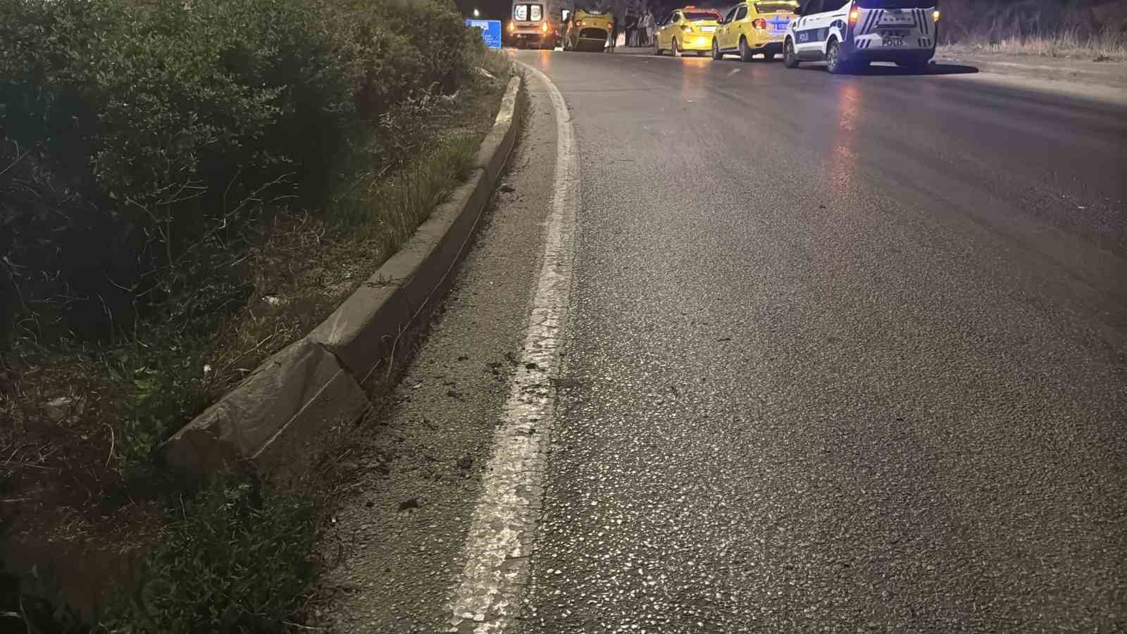 viraji alamayan ticari taksi ters dondu 2 yolcu yaralandi 3 4YIqSGyb