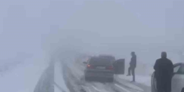 viransehirde-kar-yagisi-trafigi-olumsuz-etkiledi-hRifhk9Z.jpg