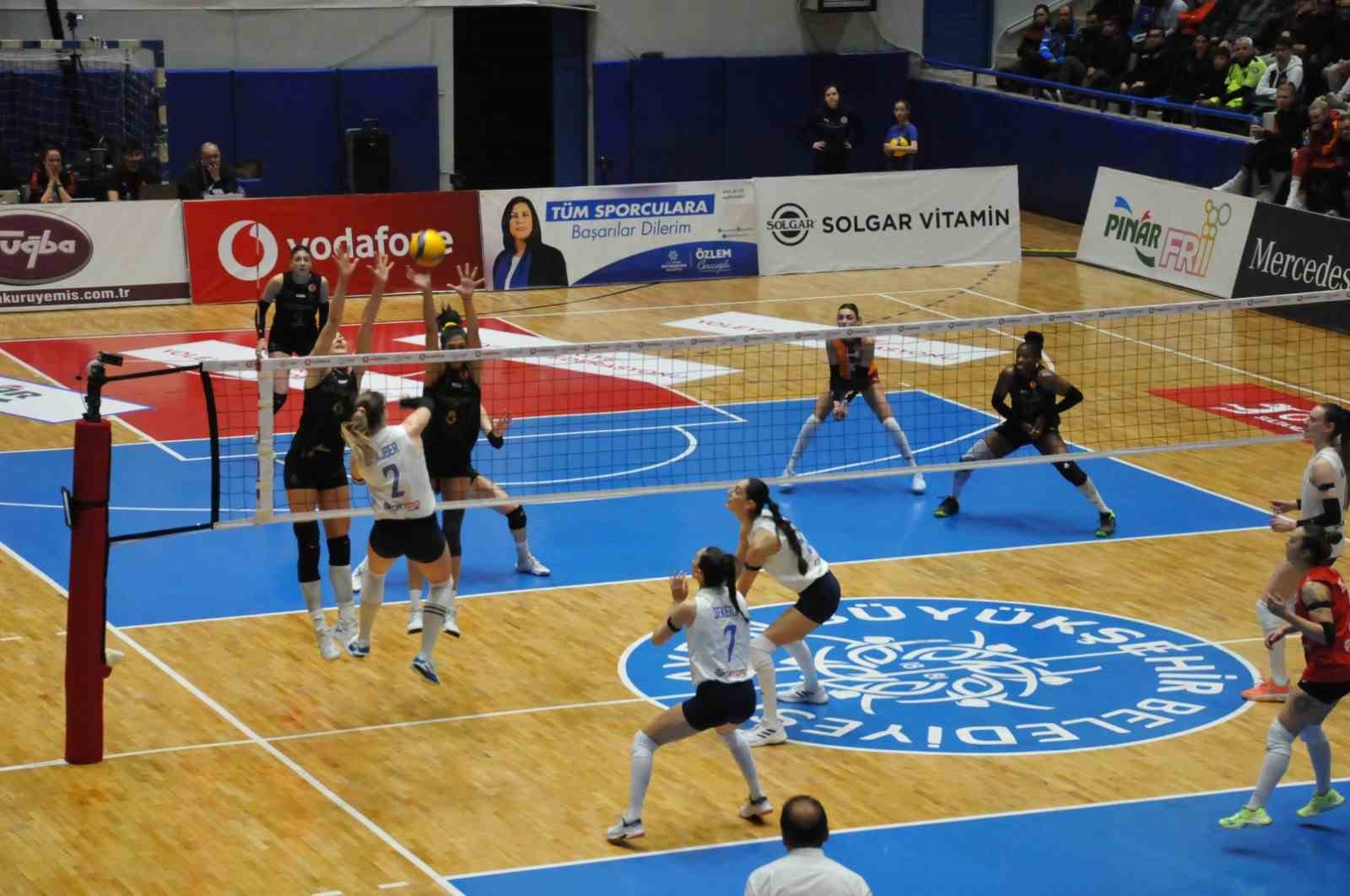 vodafone sultanlar ligi aydin buyuksehir belediyespor 0 galatasaray 3 1 ODTX7JPF