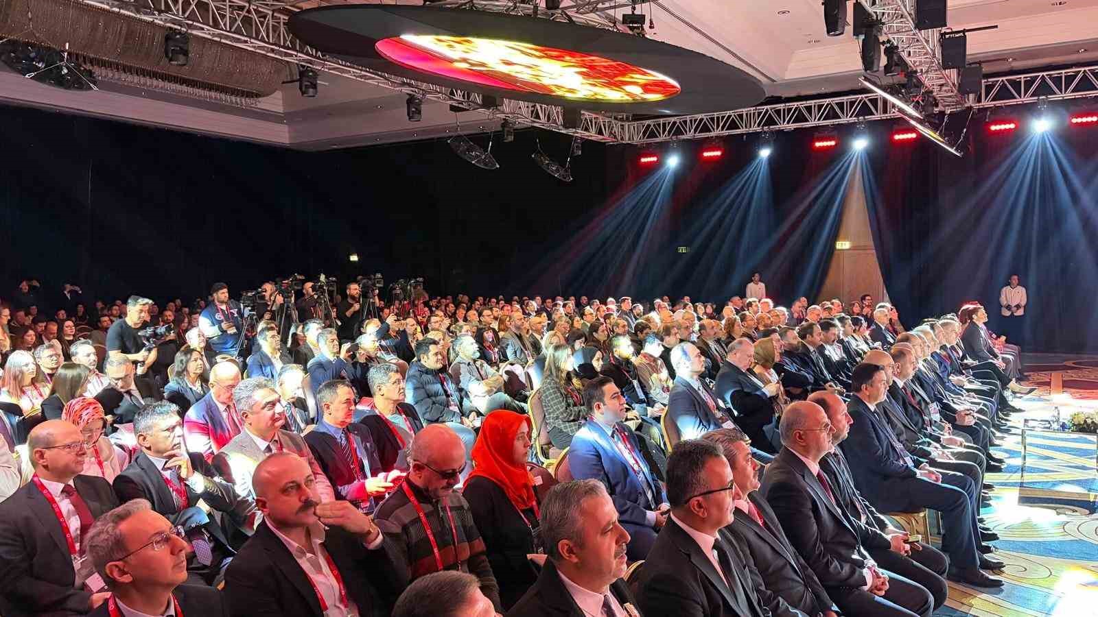 vodafone turkiye ceosu aksoy 1 nisan itibariyla 5gyi musterilerimize ulastiracagiz 1 C4K4Fzw5