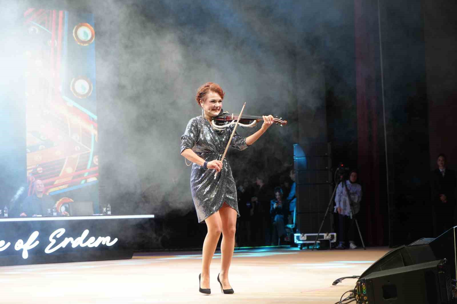 voice of erdem muzik yarismasi coskuyla sona erdi 3 gm8qw2mP