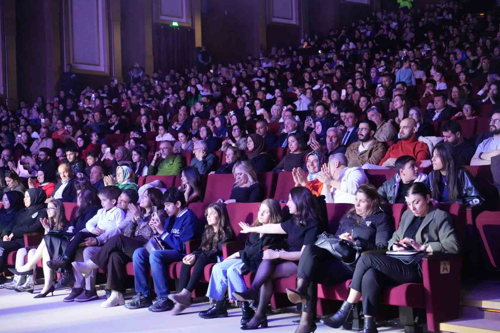 voice of erdem muzik yarismasi coskuyla sona erdi 4 zavDXpnj