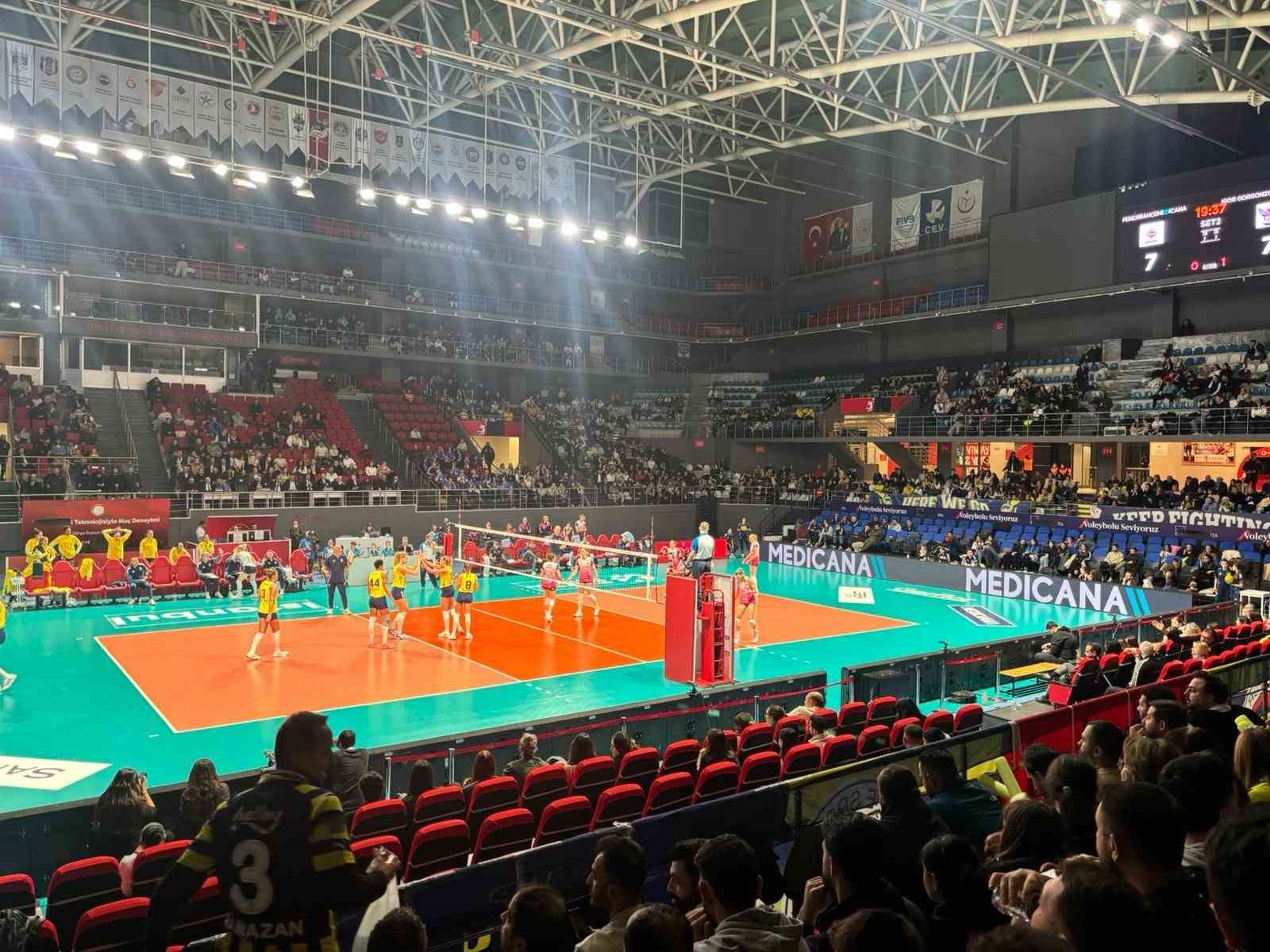 voleybol macinda anlamli cagri rahim agzi kanserine karsi tribunler konustu 1 HzcqWlsa