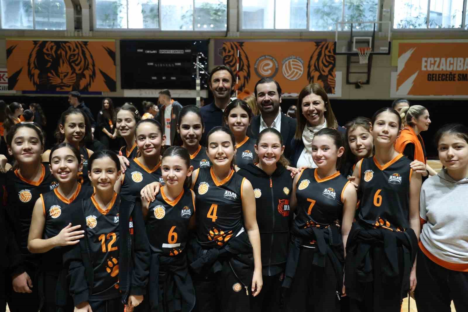voleybolun gelecegi antalyada konusuldu 3
