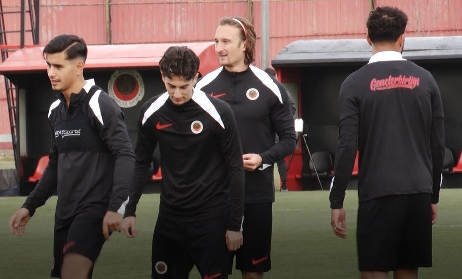 volkan demirel galatasarayin durumu bizi ilgilendirmiyor 1 KEinauDl