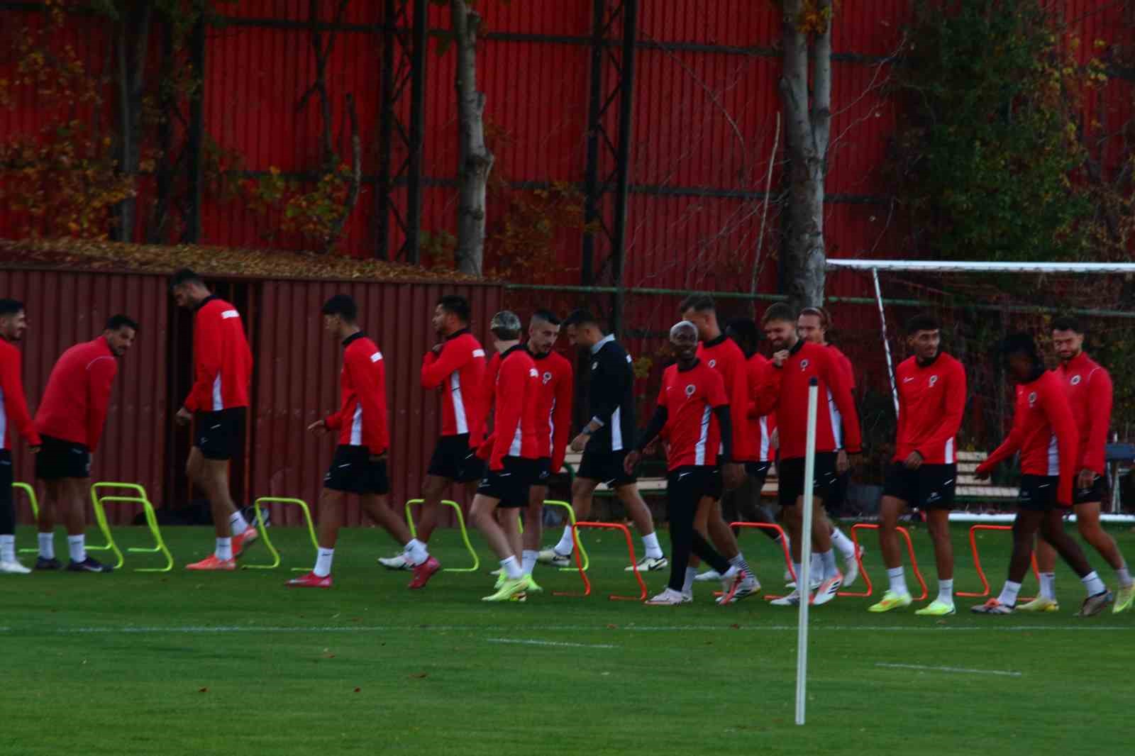 Volkan Demirel: "Gençlerbirliği ruhunu iliklerime kadar hissettim" 15 volkan demirel genclerbirligi ruhunu iliklerime kadar hissettim 11 84gQ4S81