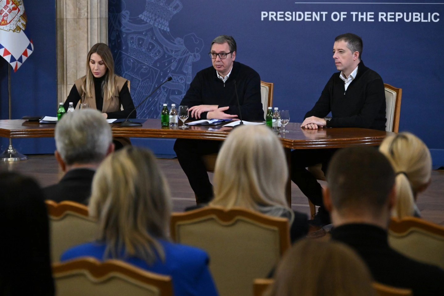 vucic sirbistanin tek rafinerisi abd yaptirimlarindan muaf tutulmazsa 4 gun icinde kapanacak 3 TCudih5c