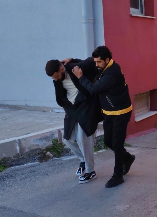 vurup hastaneye goturdukleri genc oldu kacan katil ile arkadaslari yakalanip tutuklandi 2 TSalrDbz