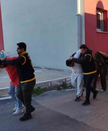 vurup-hastaneye-goturdukleri-genc-oldu-kacan-katil-ile-arkadaslari-yakalanip-tutuklandi-OKipnGLH.jpg