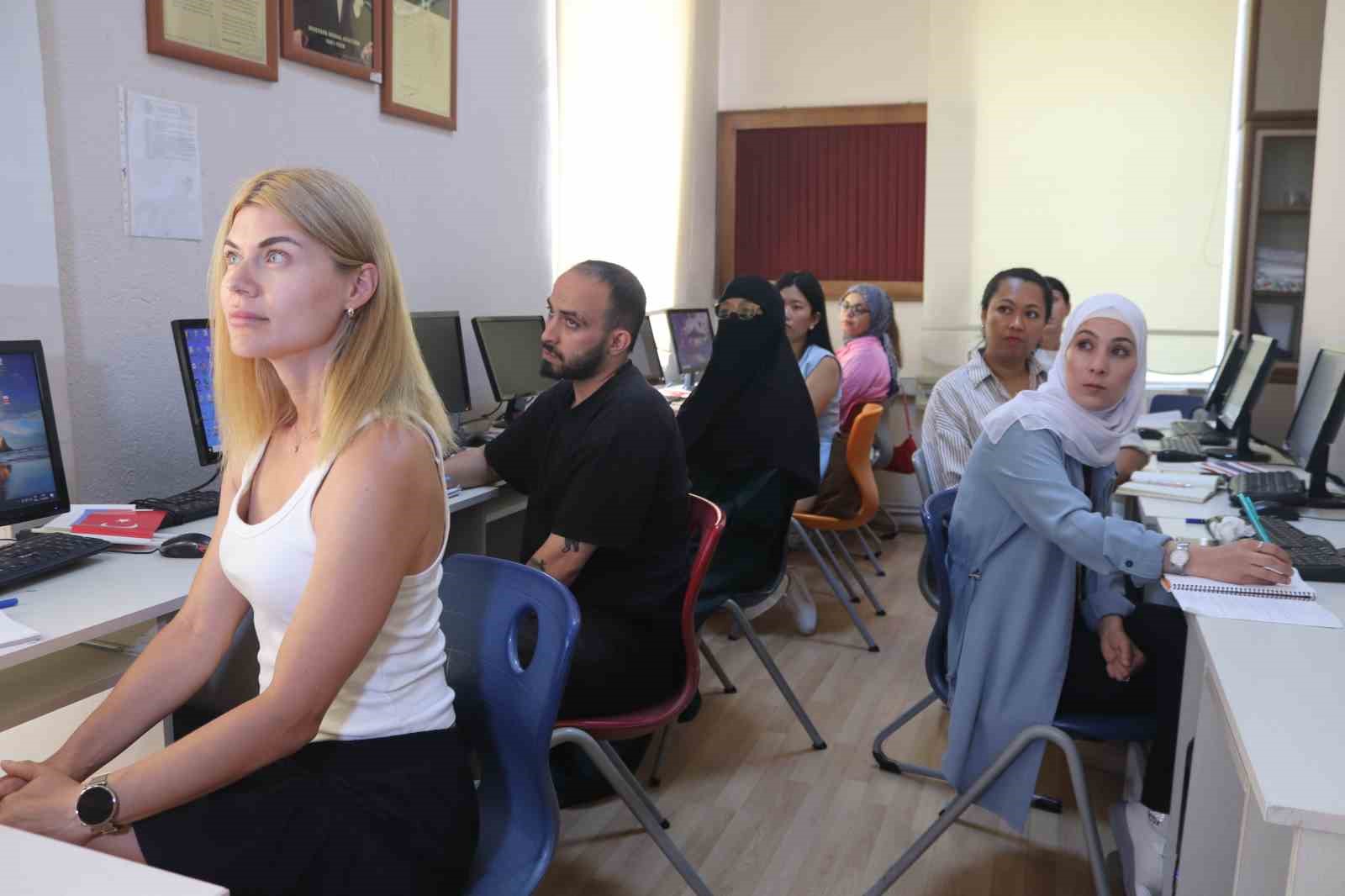 Yabancı gelinler Türkçe öğrenerek hayata uyum sağlıyor 7 yabanci gelinler turkce ogrenerek hayata uyum sagliyor 3 e6MtNUn3
