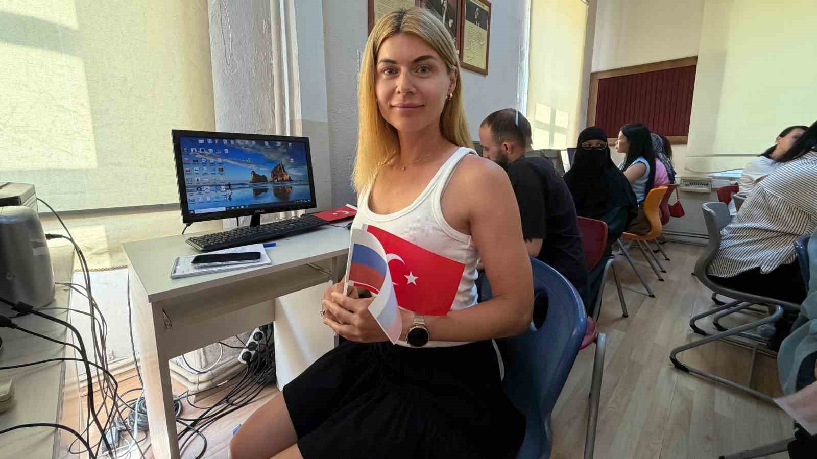 Yabancı gelinler Türkçe öğrenerek hayata uyum sağlıyor 11 yabanci gelinler turkce ogrenerek hayata uyum sagliyor 7 E3Y5GeNO
