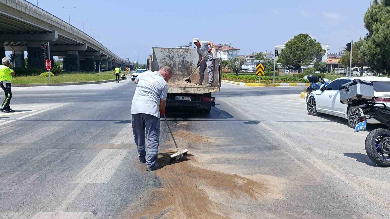 yag dokulen yolda kayarak 50 metre suruklenen motosikletli yaralandi 9 IdGV5mhJ