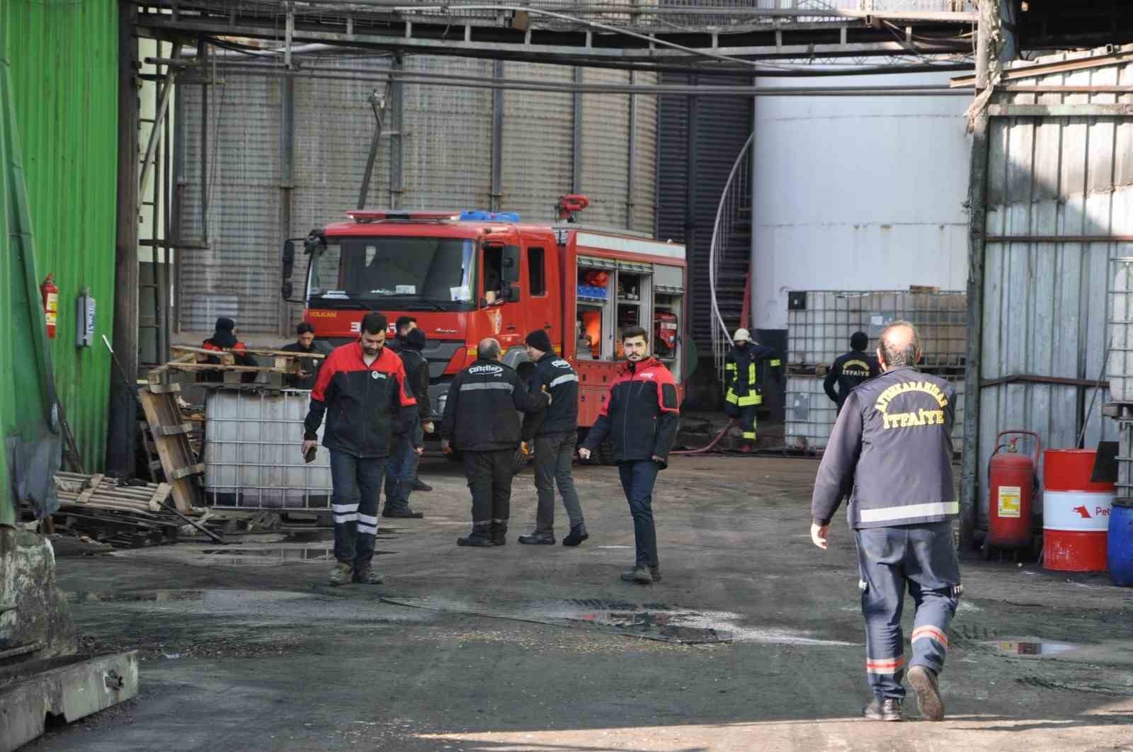 yag fabrikasinda yangin 1 lr8hZl15