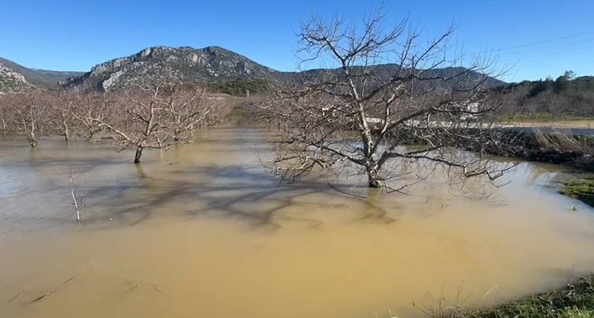yagislar etkisini gosterdi egirdir golunde su seviyesi 25 santimetre artti 5 1lWbIqHW