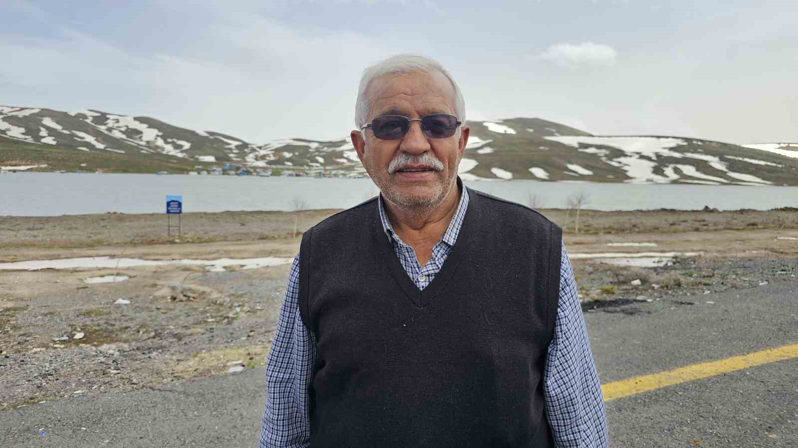 yagislar golu doldurdu karavanlar cadirlar ve konteynerler su altinda kaldi 6