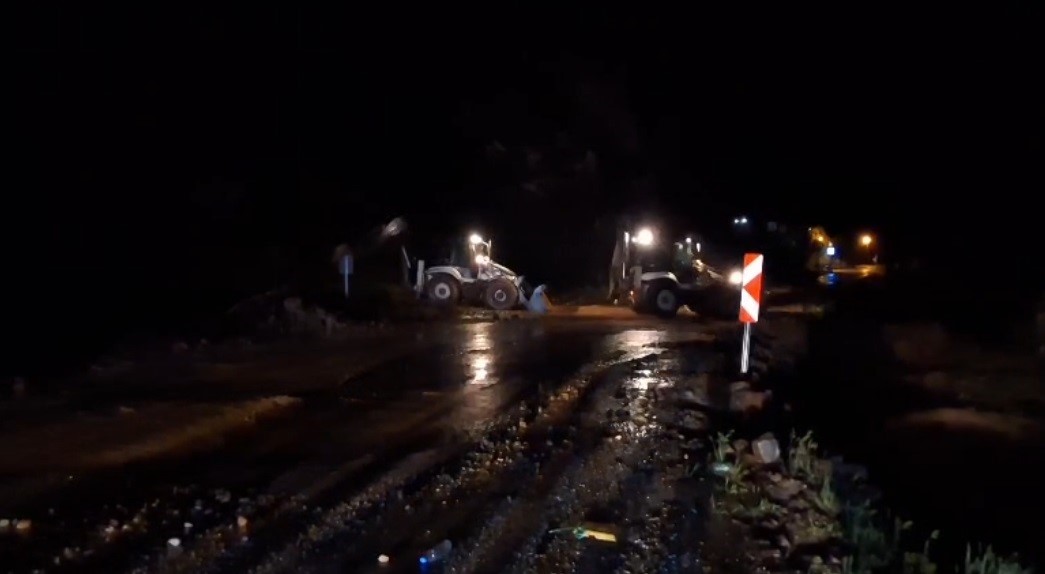 yagislar kenti esir aldi tunceli ovacik ve tunceli erzincan yollari kapandi 0 q6jZTzFL