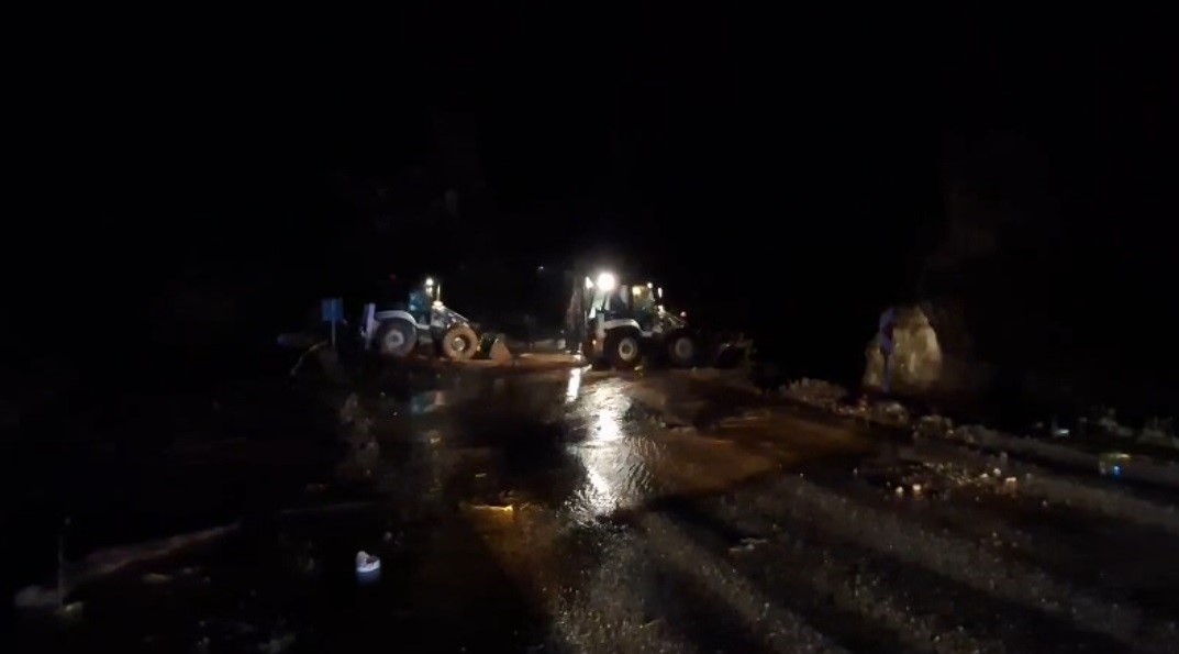 yagislar kenti esir aldi tunceli ovacik ve tunceli erzincan yollari kapandi 1 Zb8lRuDy
