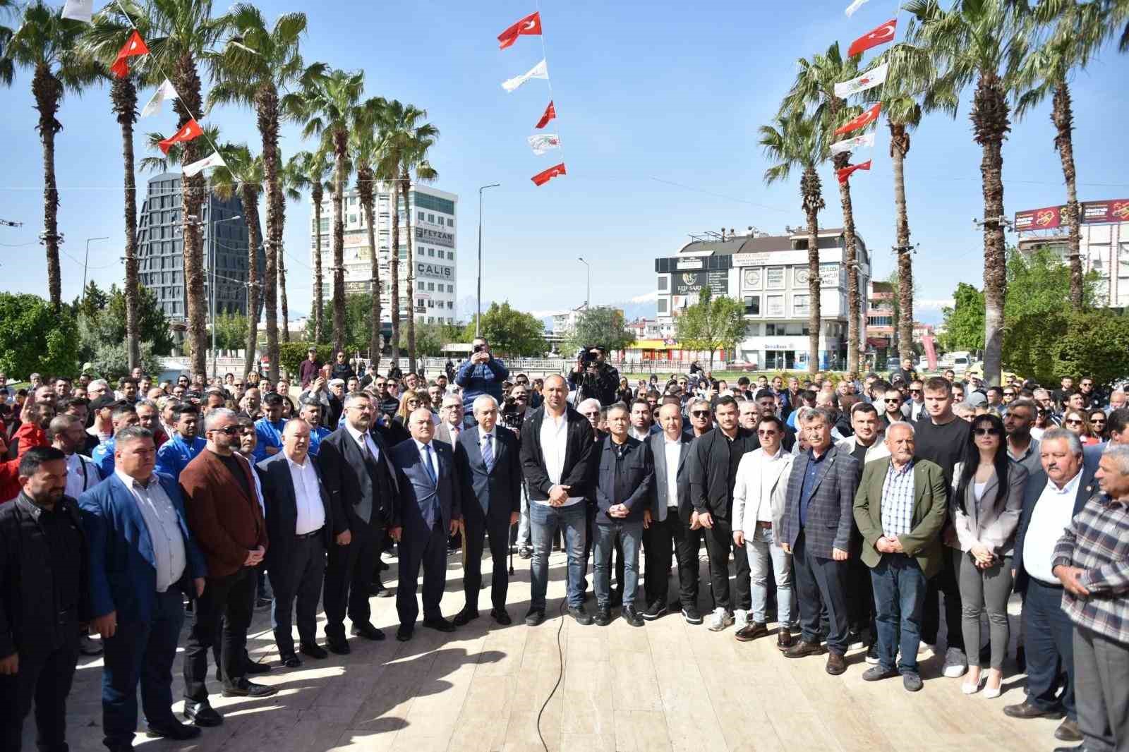 yagli gureslerin efsane ismi ali gurbuze coskulu karsilama 3 ncJgaiYB
