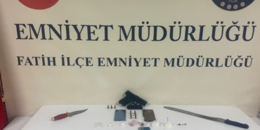 yagma-sucundan-aranan-ve-hakkinda-20-yil-hapis-cezasi-bulunan-firari-uyusturucu-operasyonunda-yakalandi-xFNgTbQQ.jpg
