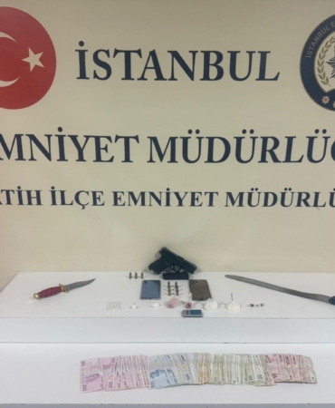 yagma-sucundan-aranan-ve-hakkinda-20-yil-hapis-cezasi-bulunan-firari-uyusturucu-operasyonunda-yakalandi-xFNgTbQQ.jpg