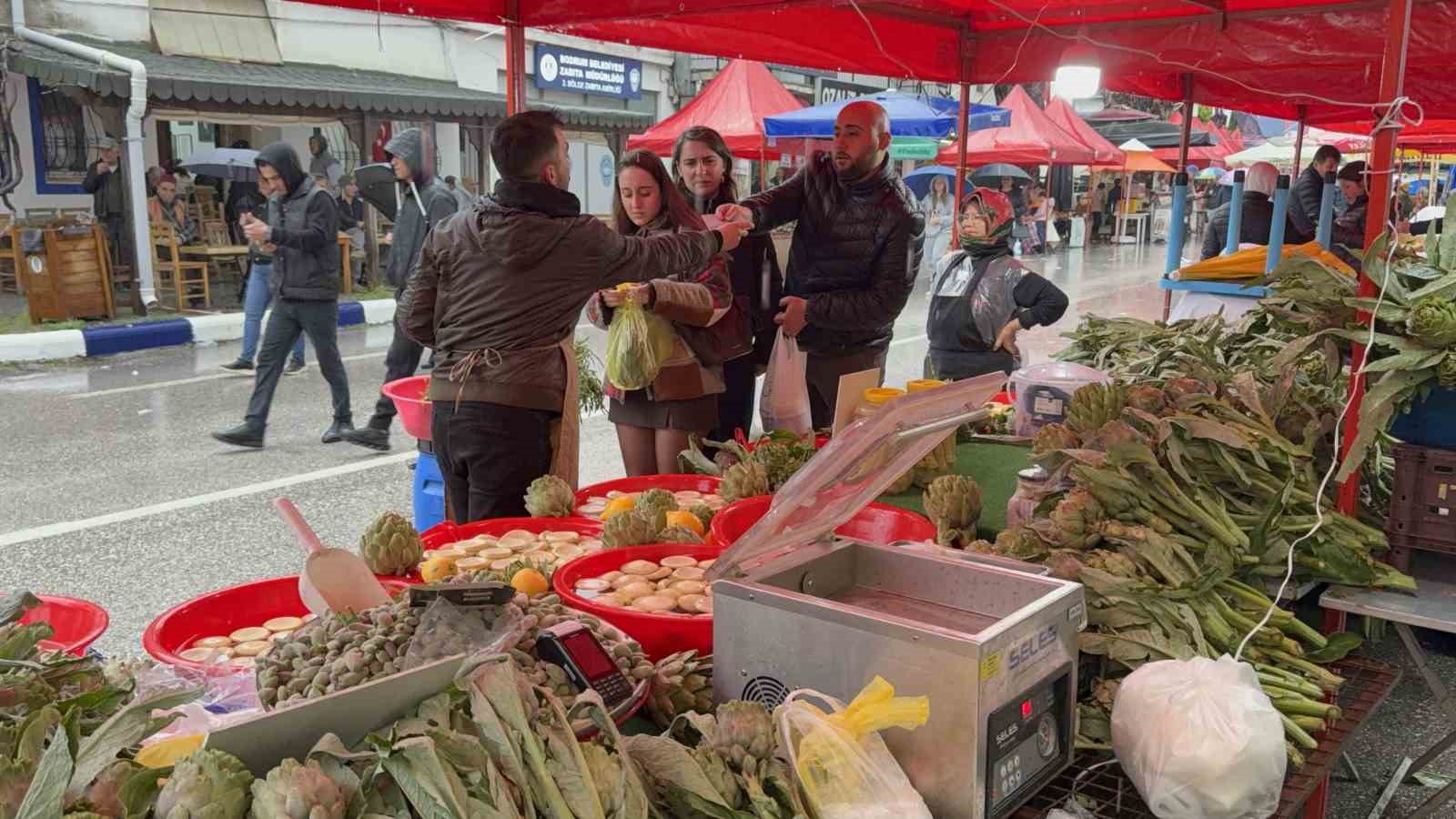 yagmur dinlemediler bodrum aci ot festivaline ziyaretci akini 9 6Oqijf5d
