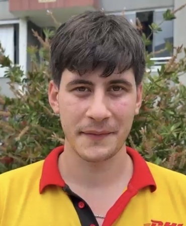 yagmur-suyu-borusuna-sikisan-yavru-kedi-uzun-ugraslar-sonrasinda-kurtarildi-TXOh2R49.jpg