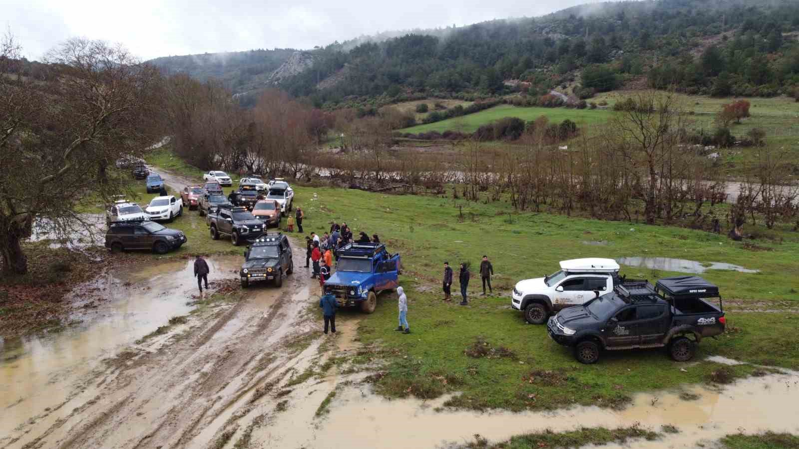 yagmur ve camur off road tutkunlarini durduramadi 4 rEbeNcEZ