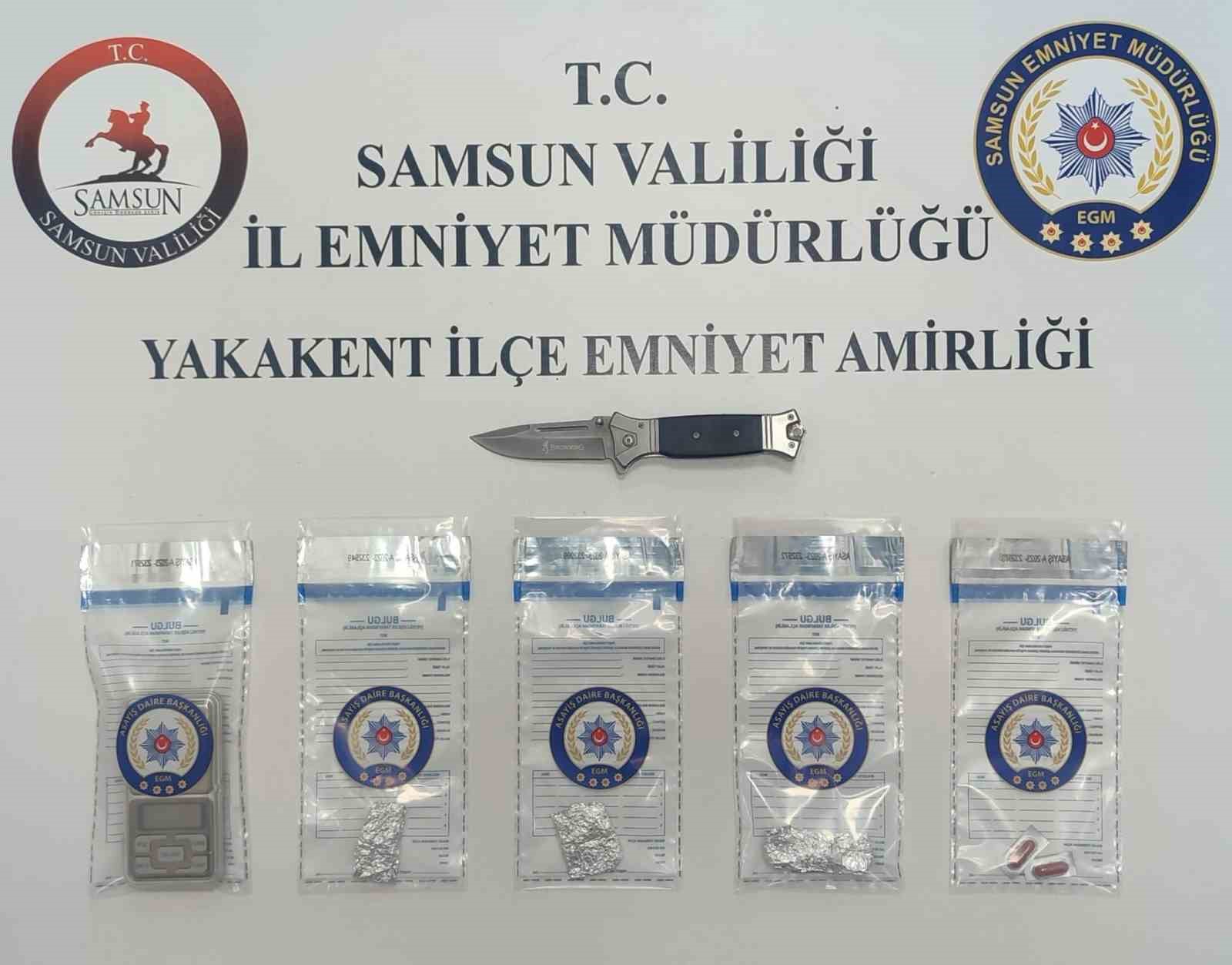 yakakentte uyusturucu operasyonu 2 gozalti 0 cpmnQ652