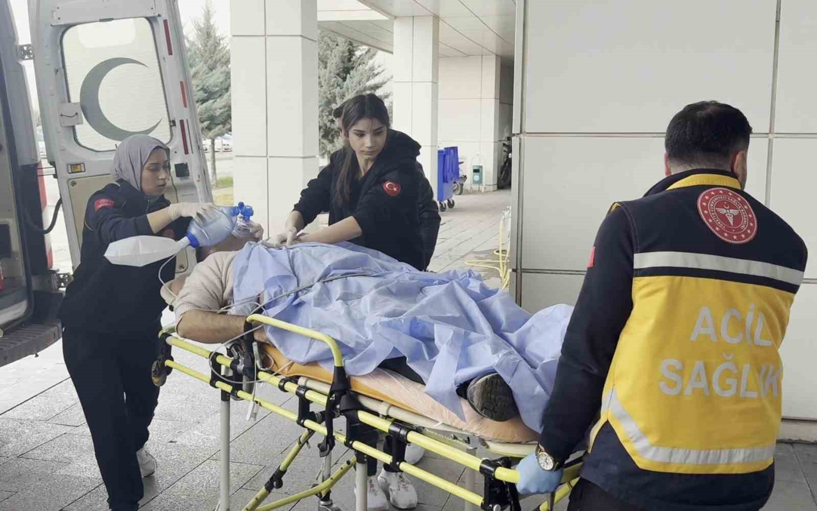 yakinini kaza yerinde goren adam kalp krizi gecirdi 0 NOIQqYsz