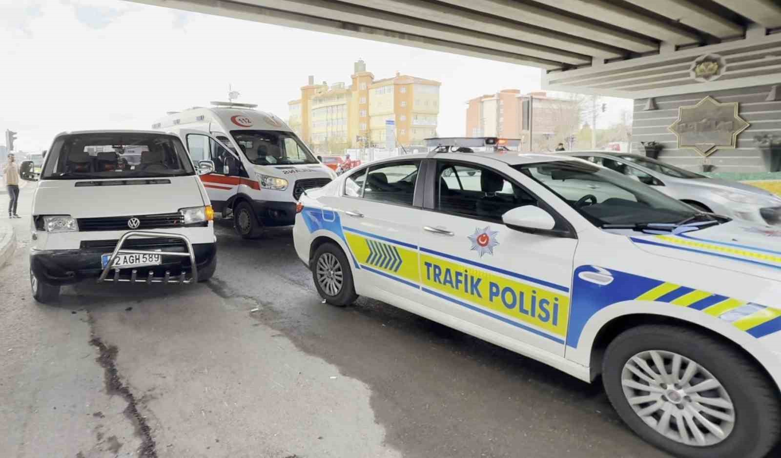 yakinini kaza yerinde goren adam kalp krizi gecirdi 2 29uO5aHU