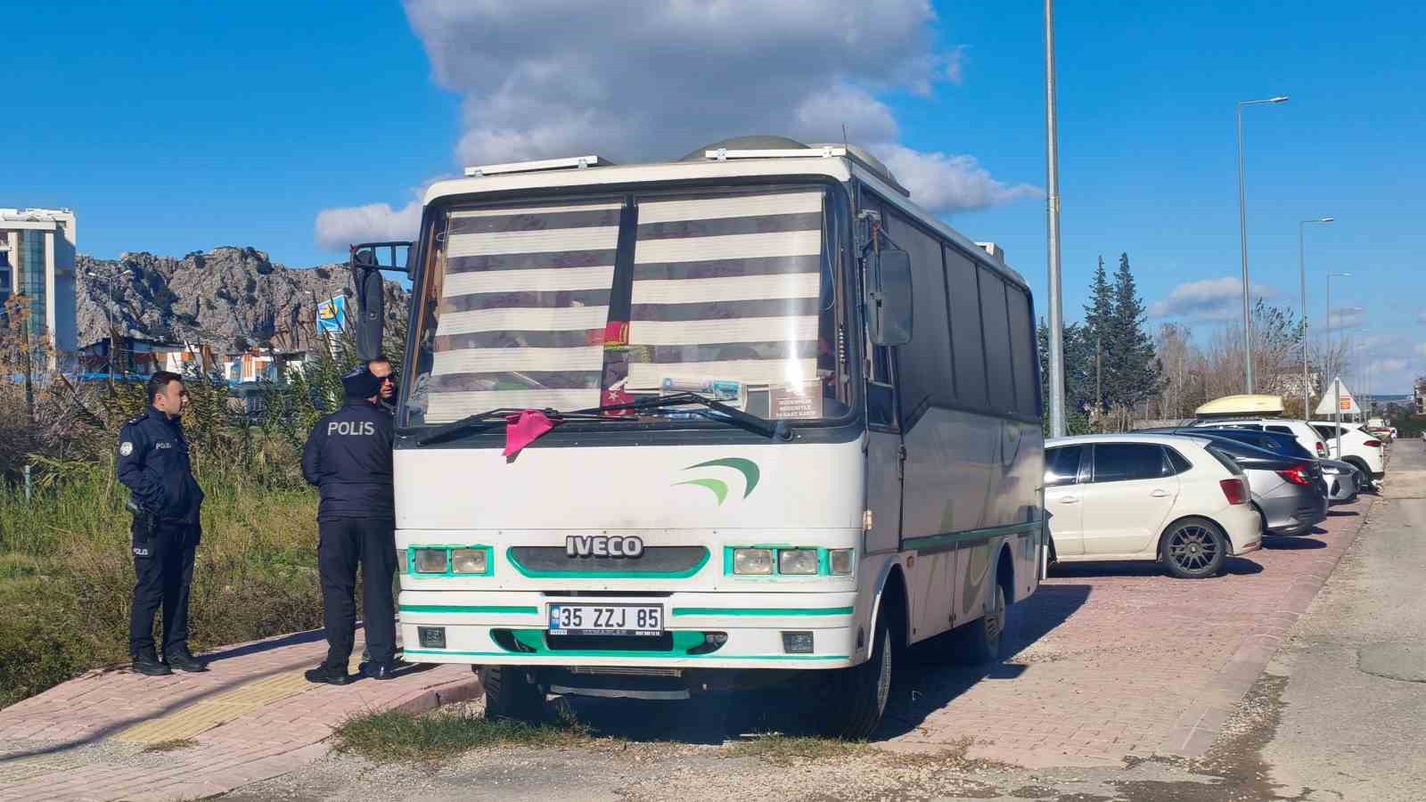 Yakınlarının ulaşamadığı yaşlı adam karavanda ölü bulundu 7 yakinlarinin ulasamadigi yasli adam karavanda olu bulundu 3