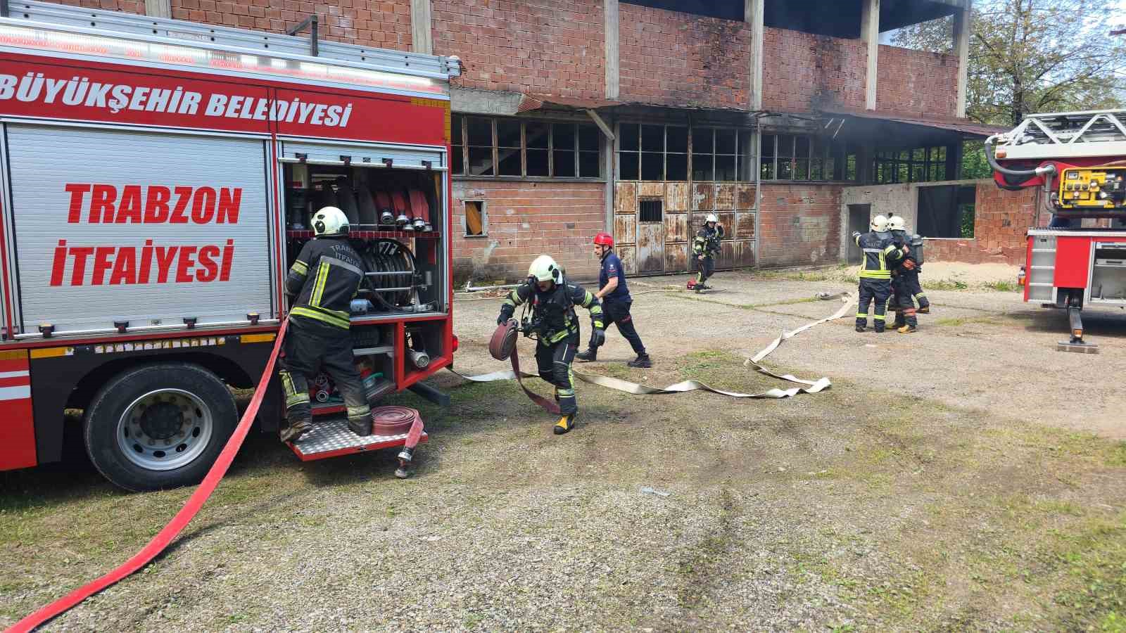 yaklasan cay sezonu oncesinde cay fabrikasinda yangin tatbikati 2 CHWZpsHK