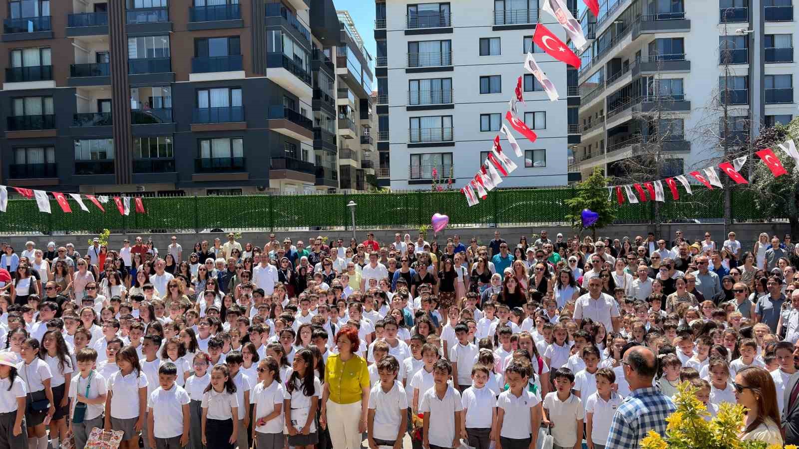 yaklasik 18 milyon ogrenci karnelerini alarak yaz tatiline girdi 4 Dli4VOWr