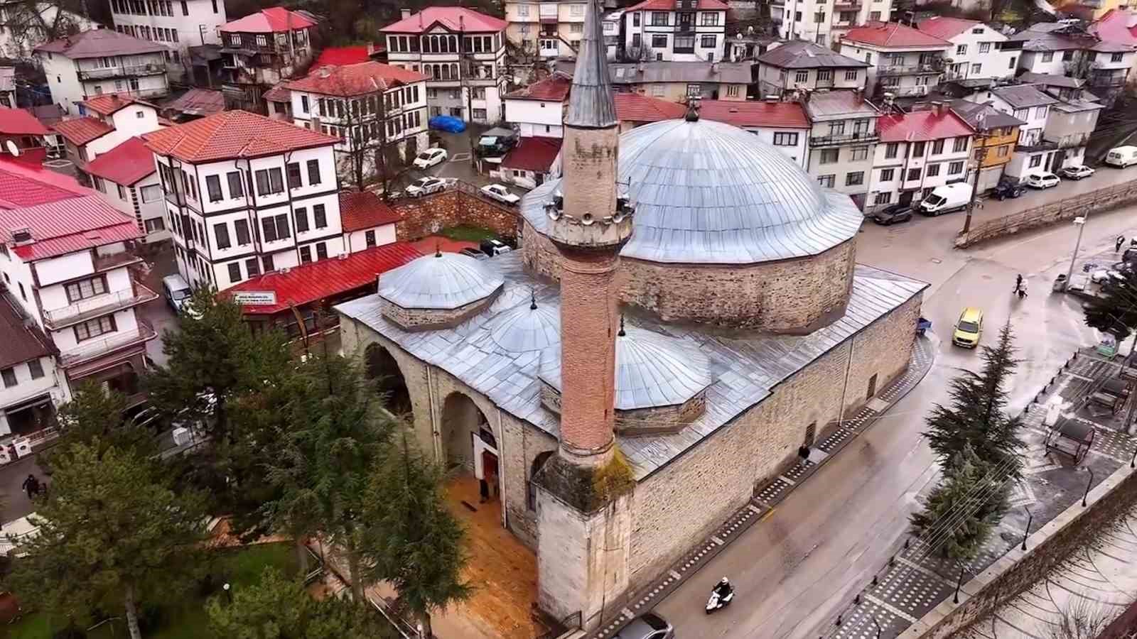 yaklasik 20 metrelik kubbesiyle asirlara meydan okuyor 1 9Eg6iXIN